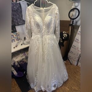 Wedding gown
